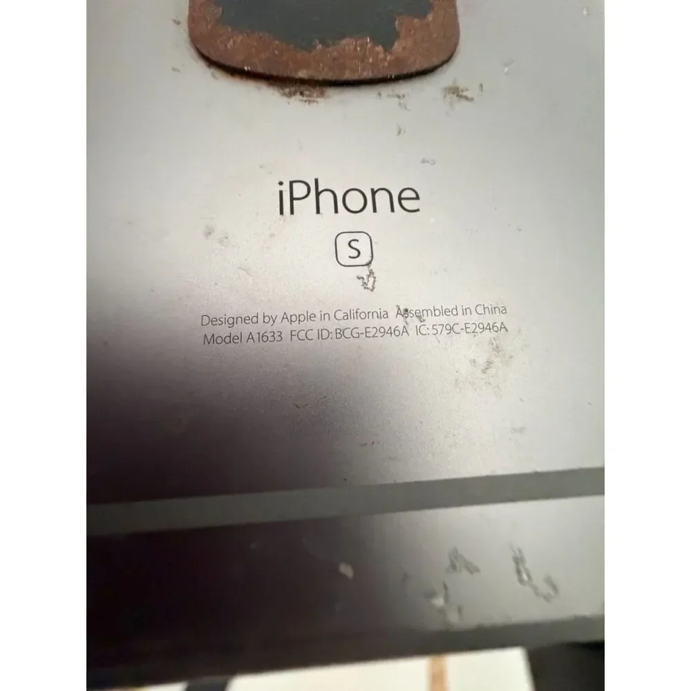 apple iphone 6 plus 16 GB space gray Model A1524 for parts or repair